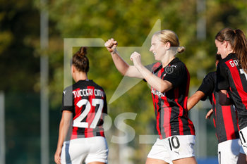 2020-09-05 - Natasha Khalila Dowie (AC Milan) festeggia dopo aver segnato il gol del raddoppio - AC MILAN VS PINK BARI - ITALIAN SERIE A WOMEN - SOCCER