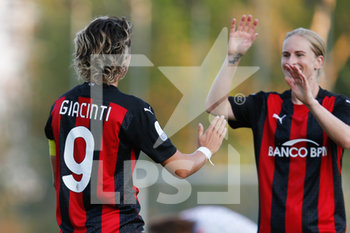 2020-09-05 - Valentina Giacinti (AC Milan) esulta dopo il gol con Natasha Khalila Dowie (AC Milan) - AC MILAN VS PINK BARI - ITALIAN SERIE A WOMEN - SOCCER