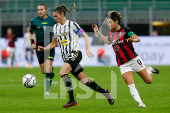 2020-10-05 - Cecilia Salvai (Juventus FC) e Valentina Giacinti (AC Milan) - AC MILAN VS JUVENTUS - ITALIAN SERIE A WOMEN - SOCCER