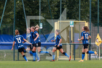 2020-10-11 - Gloria Marinelli (FC Internazionale) goal celebration - INTER VS AS ROMA - ITALIAN SERIE A WOMEN - SOCCER