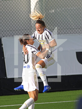 2020-10-11 - Esultanza di Cristiana Girelli (Juventus Women) e Martina Rosucci (Juventus Women) - JUVENTUS VS ACF FIORENTINA FEMMINILE - ITALIAN SERIE A WOMEN - SOCCER