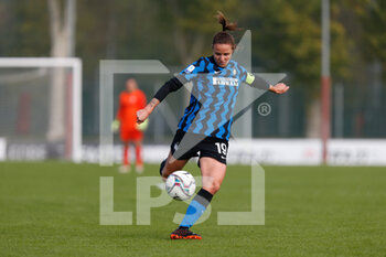 2020-10-18 - Lisa Alborghetti (FC Internazionale) tiro - AC MILAN VS INTER - ITALIAN SERIE A WOMEN - SOCCER