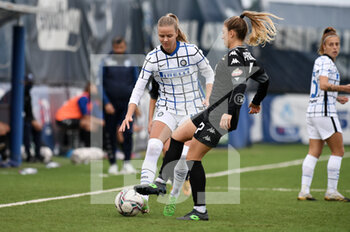 2020-11-14 - Caroline Moller Hansen of FC Internazionale in action against Ceccilia Prugna of Empoli FC - EMPOLI LADIES VS INTER - ITALIAN SERIE A WOMEN - SOCCER