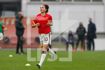 2020-11-15 - Manuela Giugliano (AS Roma) warming up before the match - AC MILAN VS AS ROMA - ITALIAN SERIE A WOMEN - SOCCER