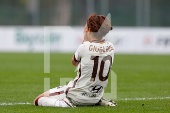 2020-11-15 - Manuela Giugliano (AS Roma) desperation after a missed opportunity - AC MILAN VS AS ROMA - ITALIAN SERIE A WOMEN - SOCCER