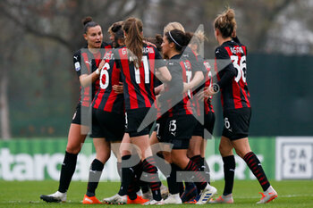 2020-11-15 - AC Milan players celebrate for the goal - AC MILAN VS AS ROMA - ITALIAN SERIE A WOMEN - SOCCER