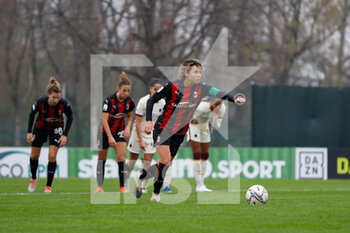 2020-11-15 - Valentina Giacinti (AC Milan) scoring a penalty - AC MILAN VS AS ROMA - ITALIAN SERIE A WOMEN - SOCCER