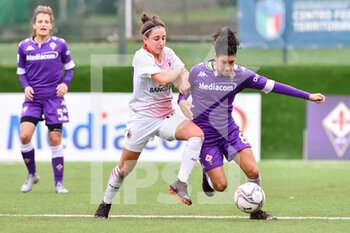 2020-12-05 - Claudia Neto (Fiorentina Femminile) and Veronica Boquete (Milan) - ACF FIORENTINA FEMMINILE VS AC MILAN - ITALIAN SERIE A WOMEN - SOCCER