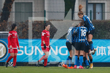 2020-12-06 - Anna Catelli (FC Internazionale) celebrates with her teammates after scoring the opening goal - FC INTERNAZIONALE VS SAN MARINO ACADEMY - ITALIAN SERIE A WOMEN - SOCCER