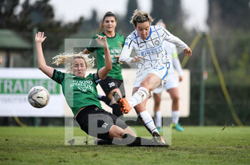 2020-12-12 - Stefania Terenzi (FC Internazionale) in azione contrastata da Tamar Dongus (Florentia Sangimignano) - FLORENTIA SAN GIMIGNANO VS INTER - ITALIAN SERIE A WOMEN - SOCCER
