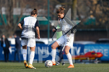 2021-01-17 - Cristiana Girelli (Juventus FC) warming up before the match - FC INTERNAZIONALE VS JUVENTUS WOMEN - ITALIAN SERIE A WOMEN - SOCCER