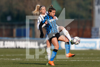 2021-01-17 - Stefania Tarenzi (FC Internazionale) and Linda Sembrant (Juventus FC) contrast for ball possess - FC INTERNAZIONALE VS JUVENTUS WOMEN - ITALIAN SERIE A WOMEN - SOCCER