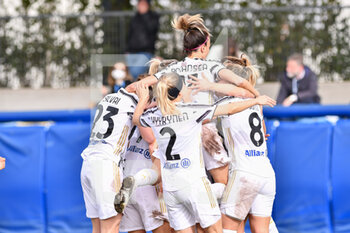 2021-02-06 - Juventus players celebrate after the goal - EMPOLI LADIES VS JUVENTUS - ITALIAN SERIE A WOMEN - SOCCER