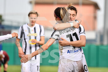 2021-02-06 - Cristiana Girelli (Juventus) and Barbara Bonansea (Juventus) celebrate - EMPOLI LADIES VS JUVENTUS - ITALIAN SERIE A WOMEN - SOCCER