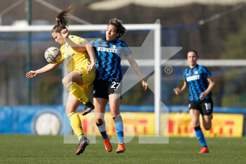 2021-02-27 - Stefania Tarenzi (FC Internazionale) and Sofia Meneghini (Hellas Verona Women) - FC INTERNAZIONALE VS HELLAS VERONA WOMEN - ITALIAN SERIE A WOMEN - SOCCER