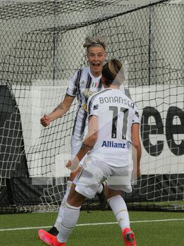 2021-03-07 - L'esultanza di Lina Hurtin e Barbara Bonansea (Juventus Women) - JUVENTUS FC VS AC MILAN - ITALIAN SERIE A WOMEN - SOCCER