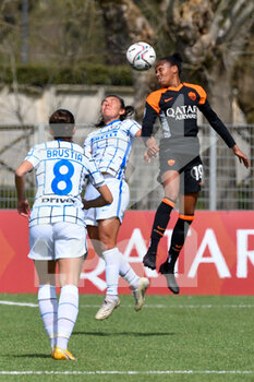 2021-03-20 - Lindsey Thomas of AS Roma seen in action during the Italian Football Championship League A Women 2020/2021 match between AS Roma vs FC Internazionale at the “Agostino Di Bartolomei” in the Fulvio Bernardini Sports Center in Trigoria - AS ROMA VS FC INTERNAZIONALE - ITALIAN SERIE A WOMEN - SOCCER