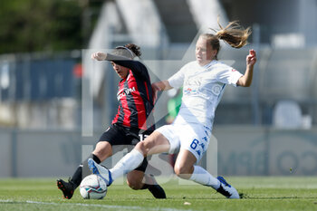 2021-03-21 - Federica Rizza (AC Milan) shot opposed by Anna Knol (Empoli Ladies) - AC MILAN VS EMPOLI LADIES - ITALIAN SERIE A WOMEN - SOCCER