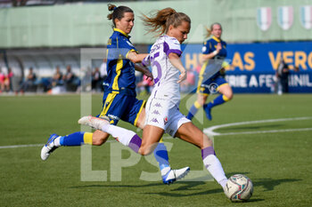 2021-03-27 - Frederikke Thogersen (Fiorentina Femminile) kicks the ball - HELLAS VERONA WOMEN VS ACF FIORENTINA FEMMINILE - ITALIAN SERIE A WOMEN - SOCCER