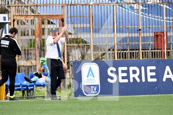 2021-05-01 - Esultanza fine gara dell'allenatore del Napoli Pistolesi - NAPOLI FEMMINILE VS SAN MARINO ACADEMY - ITALIAN SERIE A WOMEN - SOCCER