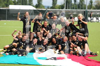 2021-05-08 - The team of Juventus Women celebrates the victory in the Championship - JUVENTUS FC VS NAPOLI FEMMINILE - ITALIAN SERIE A WOMEN - SOCCER