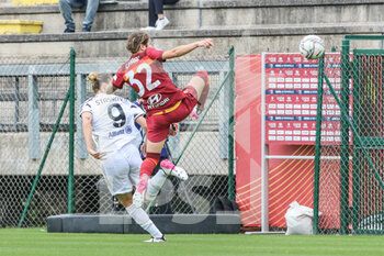 2021-05-16 - Elena Linari ( AS Roma ) vs Andrea Staskova ( Juventus FC ) - ROMA WOMEN VS JUVENTUS FEMMINILE - ITALIAN SERIE A WOMEN - SOCCER