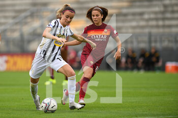 2021-05-16 - Barbara Bonansea of Juventus during the Serie A Women match between AS Roma and Juventus at Stadio Tre Fontane on May 16, 2021 in Rome, Italy. - ROMA WOMEN VS JUVENTUS WOMEN - ITALIAN SERIE A WOMEN - SOCCER
