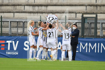 2021-05-16 - Juventus Team exultation during the Serie A Women match between AS Roma and Juventus at Stadio Tre Fontane on May 16, 2021 in Rome, Italy. - ROMA WOMEN VS JUVENTUS WOMEN - ITALIAN SERIE A WOMEN - SOCCER