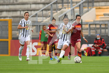 2021-05-16 - Maria Souza Alves of Juventus and Paloma Lazaro of AS Roma during the Serie A Women match between AS Roma and Juventus at Stadio Tre Fontane on May 16, 2021 in Rome, Italy. - ROMA WOMEN VS JUVENTUS WOMEN - ITALIAN SERIE A WOMEN - SOCCER
