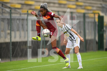 2021-05-16 - Lindsey Thomas of AS Roma during the Serie A Women match between AS Roma and Juventus at Stadio Tre Fontane on May 16, 2021 in Rome, Italy. - ROMA WOMEN VS JUVENTUS WOMEN - ITALIAN SERIE A WOMEN - SOCCER