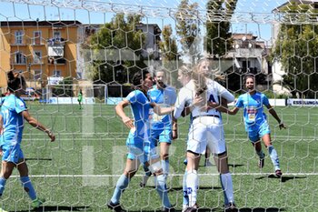 2021-05-22 - Perez (Napoli) viene festeggiata dalle compagne di squadra in occasione del rigore parato - NAPOLI FEMMINILE VS AS ROMA - ITALIAN SERIE A WOMEN - SOCCER