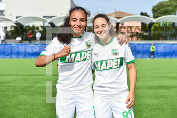 2021-05-23 - Haley Bugeja (Sassuolo) and Maria Luisa Filangeri (Sassuolo) celebrate the victory - EMPOLI LADIES VS SASSUOLO - ITALIAN SERIE A WOMEN - SOCCER