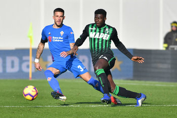 2018-12-09 - Duncan Sassuolo affrontato da Biraghi Fiorentina - SASSUOLO-FIORENTINA - ITALIAN SERIE A - SOCCER