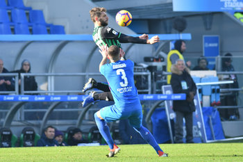 2018-12-09 - Berardi Sassuolo stoppa la palla controllato da Biraghi - SASSUOLO-FIORENTINA - ITALIAN SERIE A - SOCCER