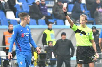 2018-12-09 - L'arbitro Chiffi mostra il cartellino rosso a Milenkovic Fiorentina - SASSUOLO-FIORENTINA - ITALIAN SERIE A - SOCCER