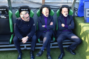 2018-12-09 - L'allenatore della Fiorentina Pioli (a dx) e il suo vice Murelli (al centro) - SASSUOLO-FIORENTINA - ITALIAN SERIE A - SOCCER