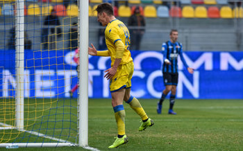 2019-01-20 - Pinamonti sfoga la sua rabbia dopo aver sbagliato un goal - FROSINONE-ATALANTA 0-5 - ITALIAN SERIE A - SOCCER
