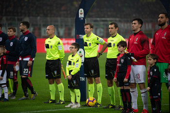 2019-02-10 - Arbitri durante la partita di calcio SeriaA Italia Milan Vs Cagliari - MILAN VS CAGLIARI - ITALIAN SERIE A - SOCCER