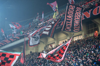 2019-02-10 - Tifoseria Milan durante la partita di calcio SeriaA Italia Milan Vs Cagliari - MILAN VS CAGLIARI - ITALIAN SERIE A - SOCCER