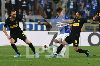 2019-09-28 - Marcelo Brozovic (Inter), Emiliano Rigoni (Sampdoria), Stefano Sensi (Inter) - SAMPDORIA VS INTER - ITALIAN SERIE A - SOCCER