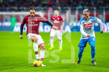 2019-11-23 - Giacomo Bonaventura (AC Milan) e Jose Callejon (SSC Napoli) - AC MILAN VS SS NAPOLI - ITALIAN SERIE A - SOCCER