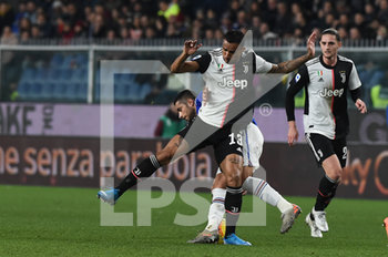 2019-12-18 - Gianluca Caprari (Sampdoria), Danilo Luiz Da Silva (Juventus) - SAMPDORIA VS JUVENTUS - ITALIAN SERIE A - SOCCER