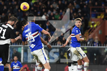 2019-12-18 - Gonzalo Higuain (Juventus), Alex Ferrari (Sampdoria) - SAMPDORIA VS JUVENTUS - ITALIAN SERIE A - SOCCER