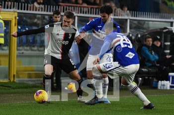 2019-12-18 - Aaron Ramsey (Juventus), Mehdi Leris (Sampdoria), Nicola Murru (Sampdoria) - SAMPDORIA VS JUVENTUS - ITALIAN SERIE A - SOCCER
