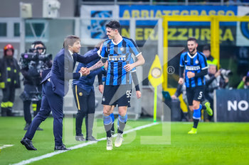 2019-12-21 - Antonio Conte allenatore (FC Internazionale) e Alessandro Bastoni (FC Internazionale) - INTER VS GENOA - ITALIAN SERIE A - SOCCER
