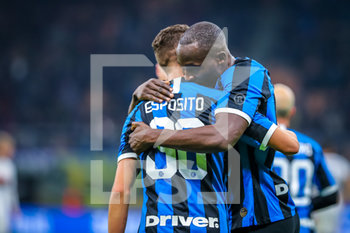 2019-12-21 - Sebastiano Esposito (FC Internazionale) e Romelu Lukaku (FC Internazionale) - INTER VS GENOA - ITALIAN SERIE A - SOCCER
