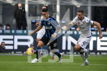 2020-01-26 - Lautaro Martinez (Inter) e Sebastian Walukiewicz Cagliari) - INTER VS CAGLIARI - ITALIAN SERIE A - SOCCER