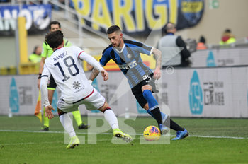 2020-01-26 - Cristiano Biraghi (Inter) Naithan Nandez (Cagliari) - INTER VS CAGLIARI - ITALIAN SERIE A - SOCCER
