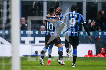 2020-01-26 - Lautaro Martinez (Inter) festeggia con Ashley Young (Inter) dopo il goal - INTER VS CAGLIARI - ITALIAN SERIE A - SOCCER
