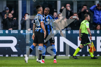 2020-01-26 - Lautaro Martinez (Inter) festeggia con Ashley Young (Inter) dopo il goal - INTER VS CAGLIARI - ITALIAN SERIE A - SOCCER